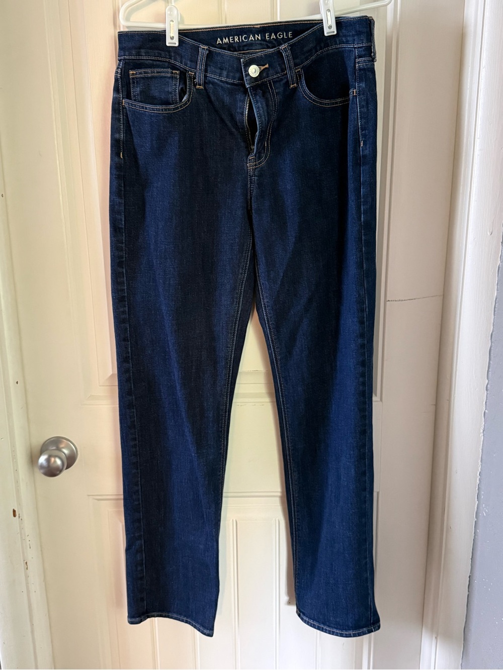 American Eagle Dark Wash Straight Leg Jeans size 8 Long